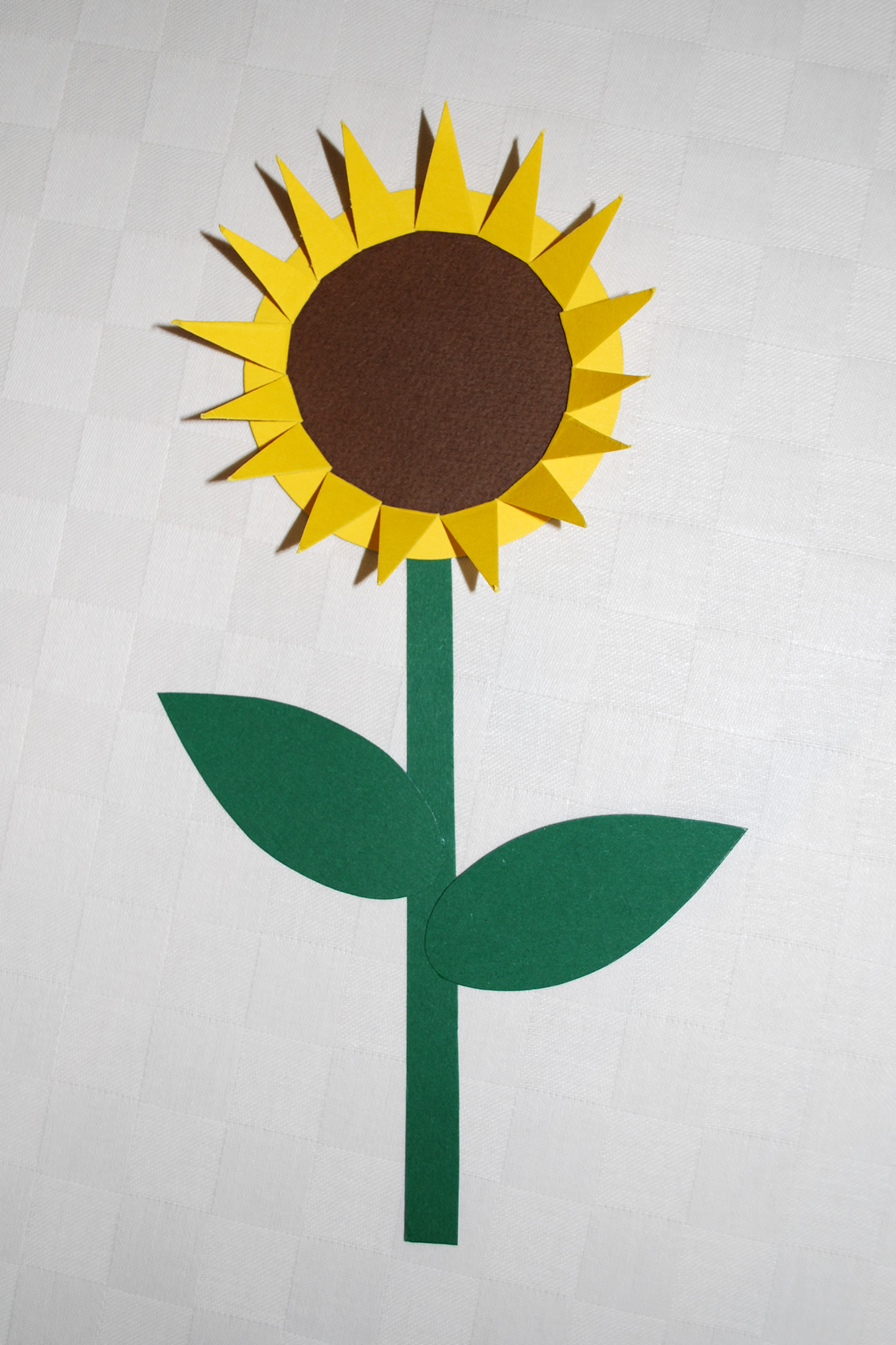 Sonnenblume mit Schnipseltechnik | vorschule basteln